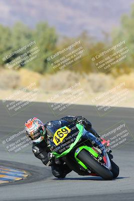 media/Dec-18-2022-SoCal Trackdays (Sun) [[8099a50955]]/Turn 10 (140pm)/